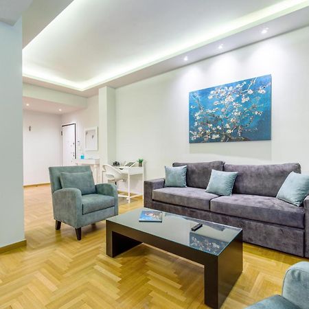 Appartamento Urban Luxury On A Quiet Street In The Center Of Atene Esterno foto