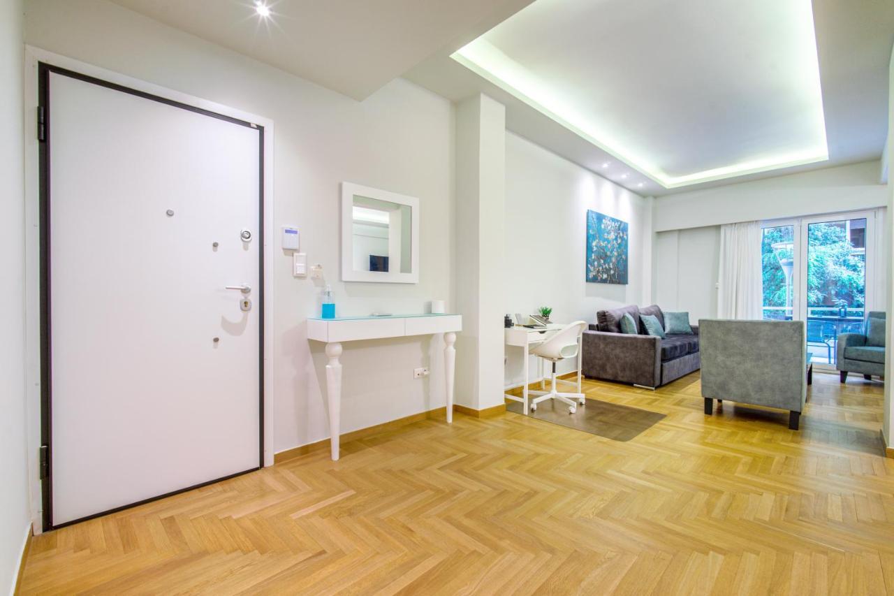 Appartamento Urban Luxury On A Quiet Street In The Center Of Atene Esterno foto