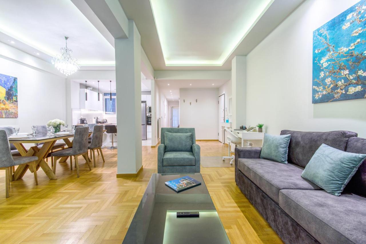 Appartamento Urban Luxury On A Quiet Street In The Center Of Atene Esterno foto