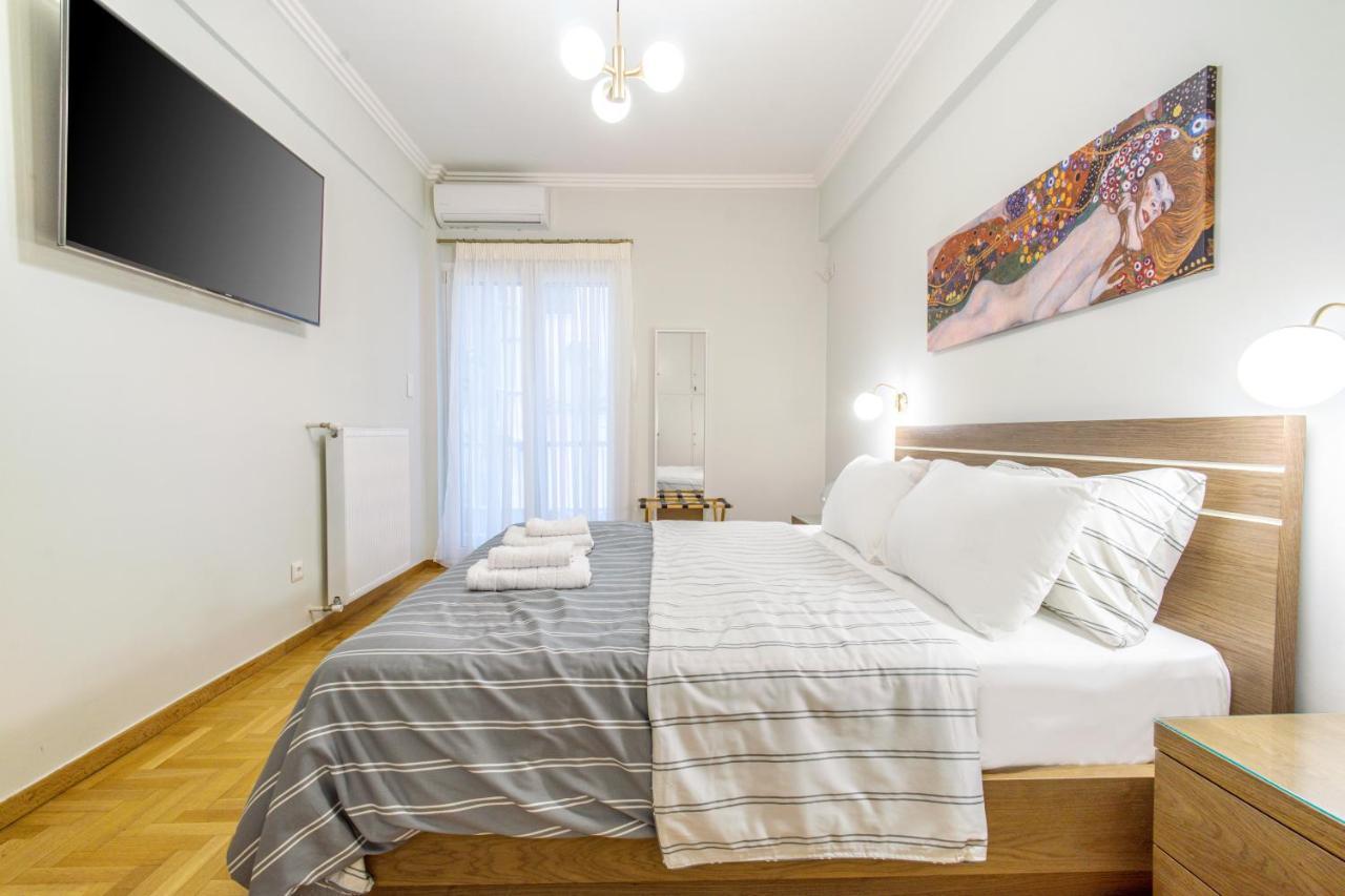 Appartamento Urban Luxury On A Quiet Street In The Center Of Atene Esterno foto