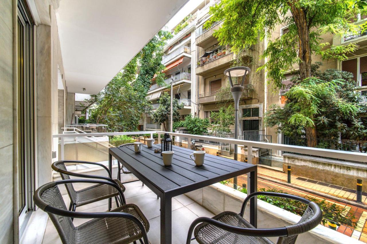 Appartamento Urban Luxury On A Quiet Street In The Center Of Atene Esterno foto