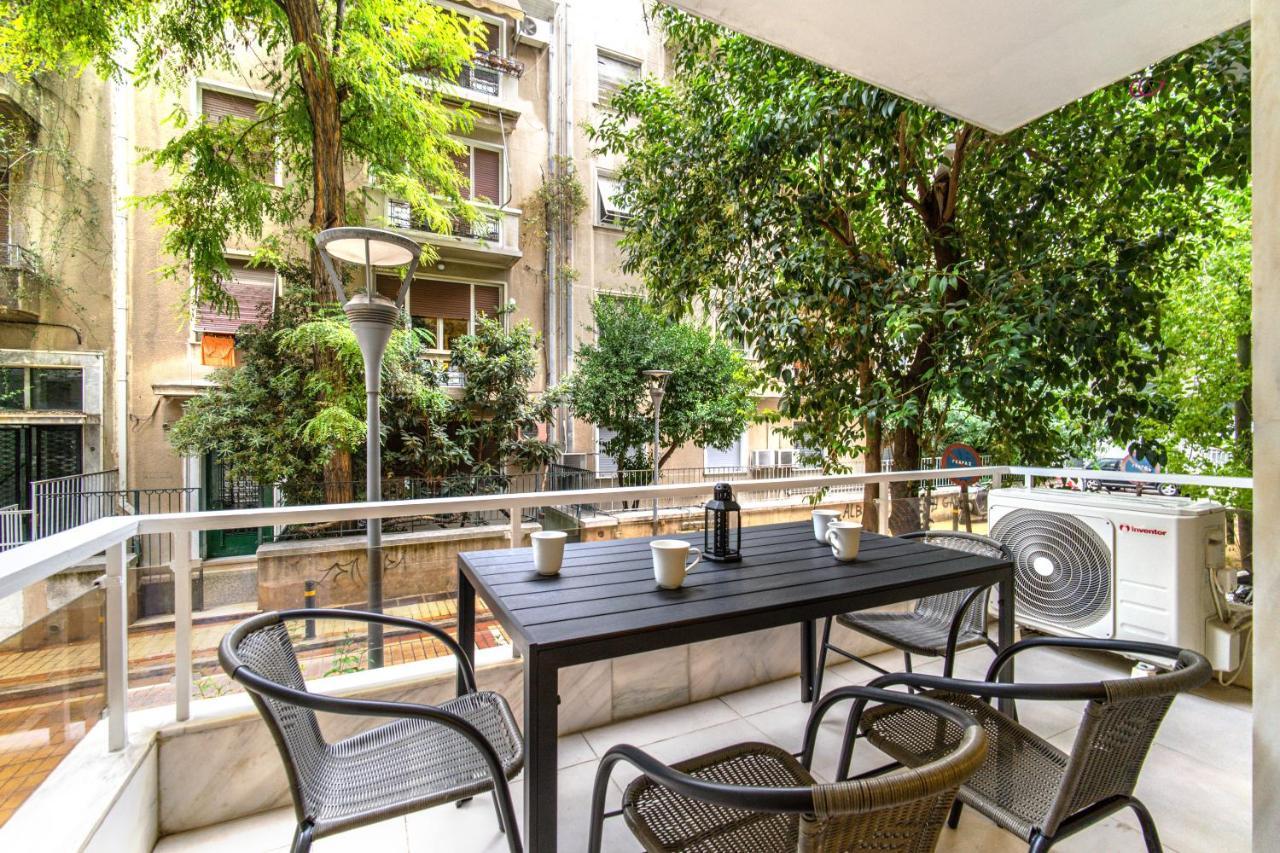Appartamento Urban Luxury On A Quiet Street In The Center Of Atene Esterno foto