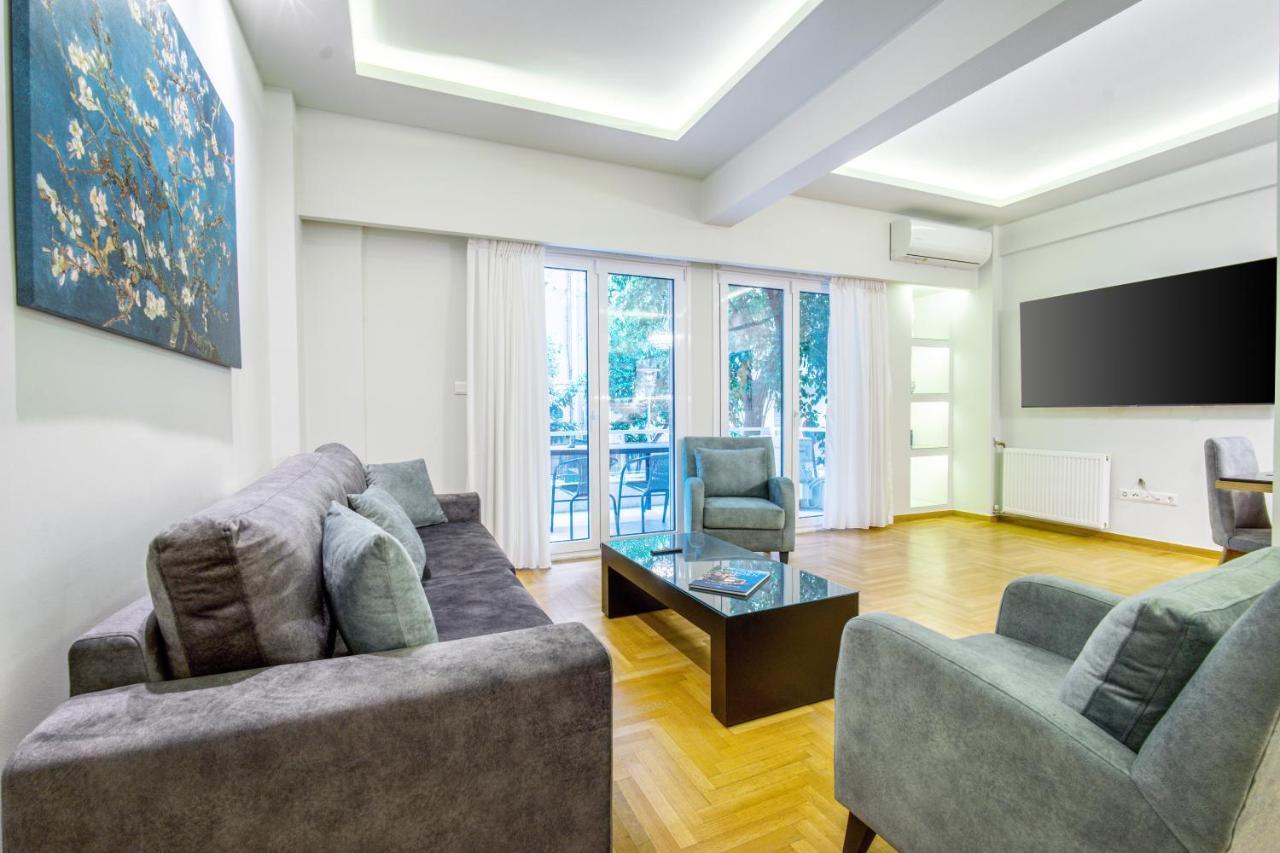 Appartamento Urban Luxury On A Quiet Street In The Center Of Atene Esterno foto